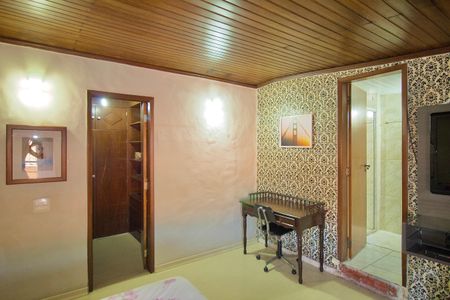 Casa à venda com 485m², 3 quartos e 6 vagasSuíte 2