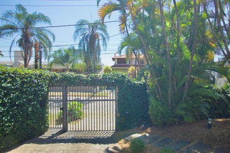 Casa à venda com 485m², 3 quartos e 6 vagasFachada