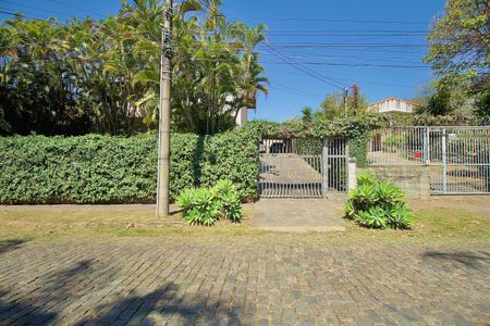 Casa à venda com 485m², 3 quartos e 6 vagasFachada