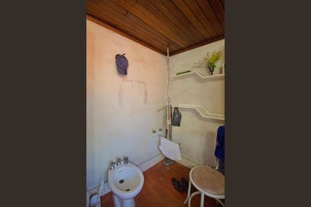 Casa à venda com 485m², 3 quartos e 6 vagasBanheiro da Suíte 1