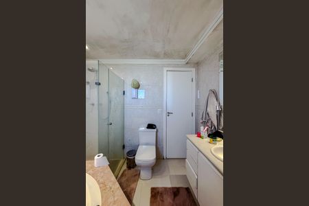 Apartamento para alugar com 240m², 3 quartos e 4 vagas Apartamento para alugar com 240m², 3 quartos e 4 vagasBanheiro da Suíte 1