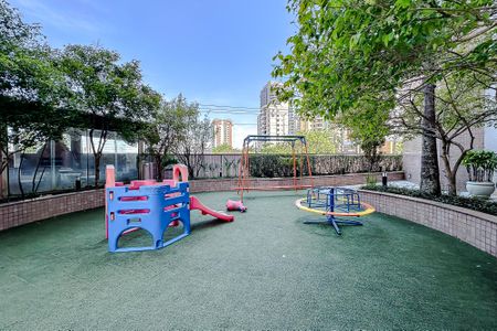 Apartamento para alugar com 240m², 3 quartos e 4 vagas Apartamento para alugar com 240m², 3 quartos e 4 vagasÁrea comum - Playground