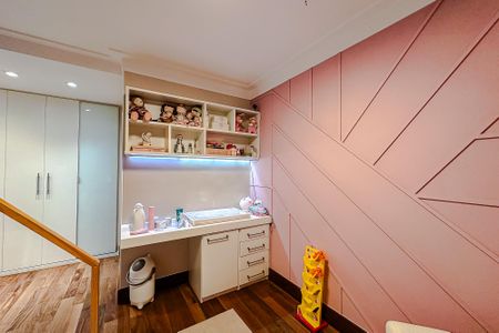 Apartamento para alugar com 240m², 3 quartos e 4 vagas Apartamento para alugar com 240m², 3 quartos e 4 vagasSuíte 2