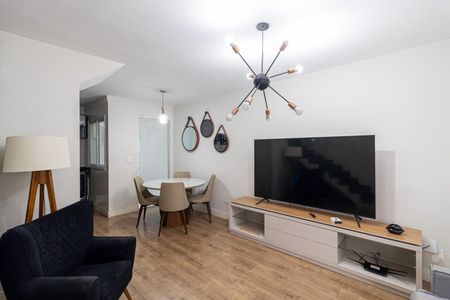 Casa de condomínio à venda com 110m², 2 quartos e 2 vagas Casa de condomínio à venda com 110m², 2 quartos e 2 vagasSala