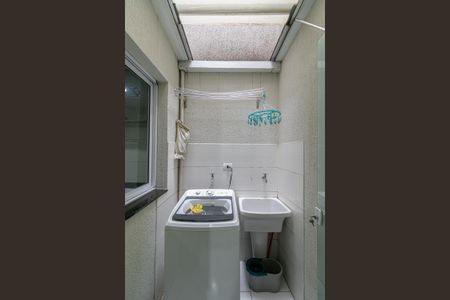 Casa de condomínio à venda com 110m², 2 quartos e 2 vagas Casa de condomínio à venda com 110m², 2 quartos e 2 vagasÁrea de Serviço