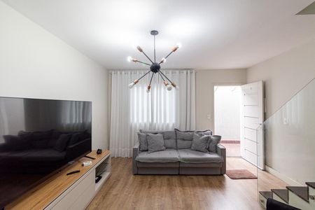 Casa de condomínio à venda com 110m², 2 quartos e 2 vagas Casa de condomínio à venda com 110m², 2 quartos e 2 vagasSala