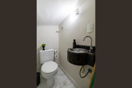 Casa de condomínio à venda com 110m², 2 quartos e 2 vagas Casa de condomínio à venda com 110m², 2 quartos e 2 vagasLavabo