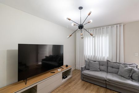 Casa de condomínio à venda com 110m², 2 quartos e 2 vagas Casa de condomínio à venda com 110m², 2 quartos e 2 vagasSala