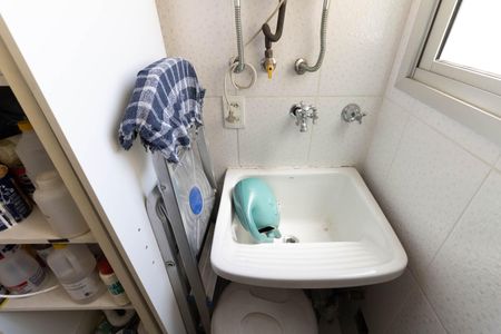 Apartamento para alugar com 68m², 2 quartos e 1 vagaÁrea de Serviço