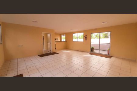 Apartamento para alugar com 37m², 2 quartos e sem vagaÁrea comum - Salão de festas