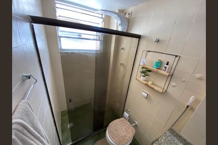 Apartamento à venda com 67m², 2 quartos e 1 vaga Apartamento à venda com 67m², 2 quartos e 1 vagaBanheiro Social