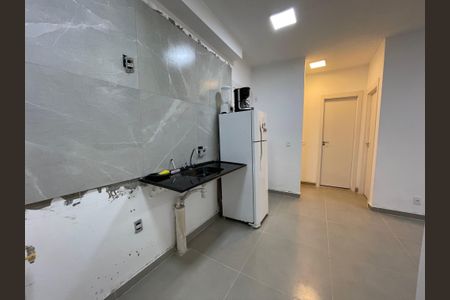 Apartamento à venda com 38m², 2 quartos e sem vaga Apartamento à venda com 38m², 2 quartos e sem vagaCozinha e Área de Serviço