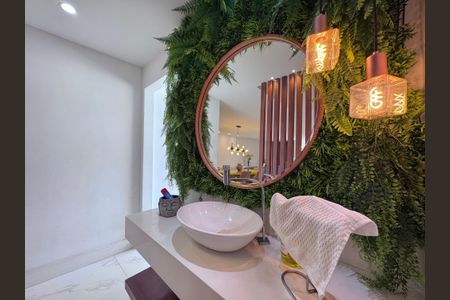 Casa de condomínio à venda com 407m², 5 quartos e 2 vagasLavabo