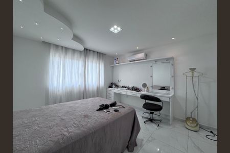 Casa de condomínio à venda com 407m², 5 quartos e 2 vagasSuíte 3