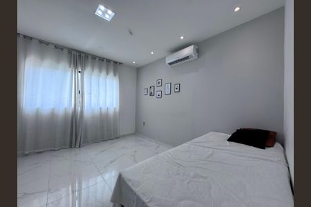 Casa de condomínio à venda com 407m², 5 quartos e 2 vagasSuíte 4