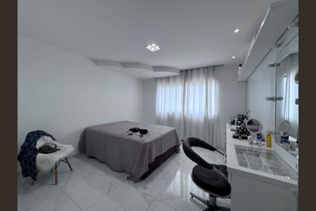 Casa de condomínio à venda com 407m², 5 quartos e 2 vagasSuíte 3