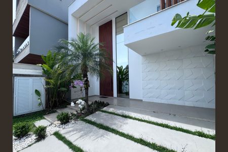 Casa de condomínio à venda com 407m², 5 quartos e 2 vagasÁrea externa