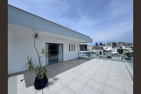 Casa de condomínio à venda com 407m², 5 quartos e 2 vagasSuíte 1 - Sacada