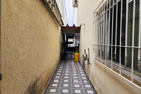 Casa à venda com 109m², 2 quartos e 2 vagas Casa à venda com 109m², 2 quartos e 2 vagasCorredor