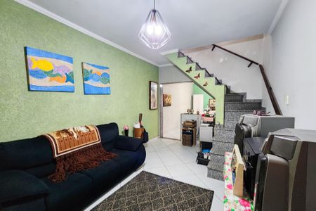 Casa à venda com 109m², 2 quartos e 2 vagas Casa à venda com 109m², 2 quartos e 2 vagasSala