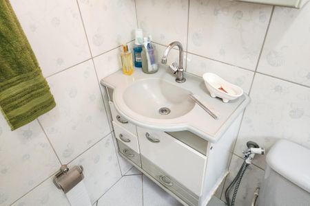 Casa à venda com 109m², 2 quartos e 2 vagas Casa à venda com 109m², 2 quartos e 2 vagasBanheiro