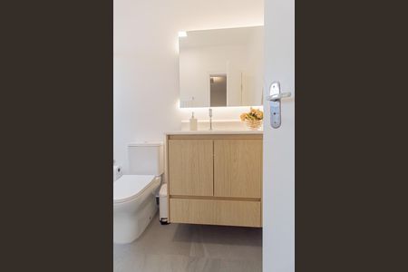 Casa à venda com 312m², 4 quartos e 8 vagasBanheiro da Suíte