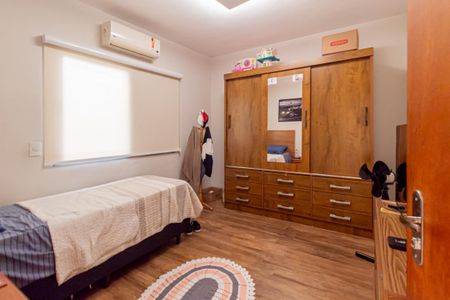 Casa à venda com 312m², 4 quartos e 8 vagasQuarto 1