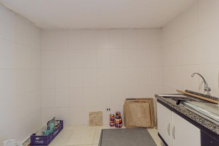 Casa à venda com 312m², 4 quartos e 8 vagasCozinha da Edícula