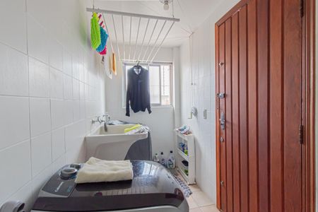 Casa à venda com 312m², 4 quartos e 8 vagasÁrea de Serviço