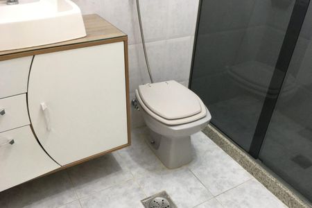 Banheiro  de apartamento à venda com 1 quarto, 64m² em Pechincha, Rio de Janeiro