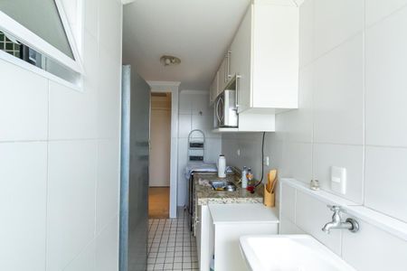 Apartamento à venda com 57m², 2 quartos e 1 vaga Apartamento à venda com 57m², 2 quartos e 1 vagaCozinha e Área de Serviço