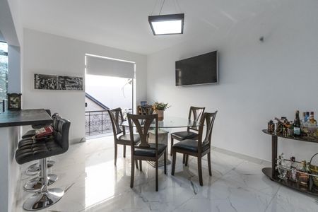 Casa à venda com 258m², 4 quartos e 6 vagasCozinha