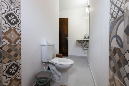 Casa à venda com 258m², 4 quartos e 6 vagasBanheiro da Suíte 1