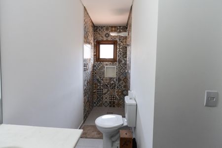 Casa à venda com 258m², 4 quartos e 6 vagasBanheiro da Suíte 1