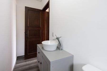 Casa à venda com 258m², 4 quartos e 6 vagasBanheiro da Suíte 2