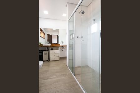 Casa à venda com 258m², 4 quartos e 6 vagasBanheiro da Suíte 3