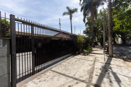 Casa à venda com 258m², 4 quartos e 6 vagasFachada