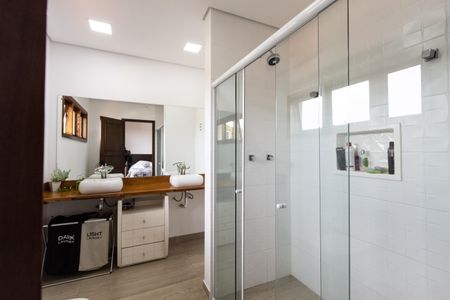 Casa à venda com 258m², 4 quartos e 6 vagasBanheiro da Suíte 3