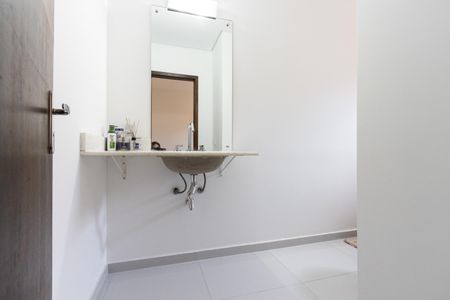 Casa à venda com 258m², 4 quartos e 6 vagasBanheiro da Suíte 1