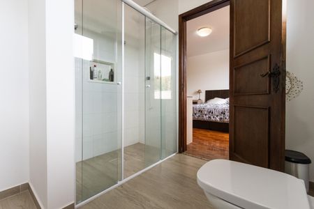 Casa à venda com 258m², 4 quartos e 6 vagasBanheiro da Suíte 3