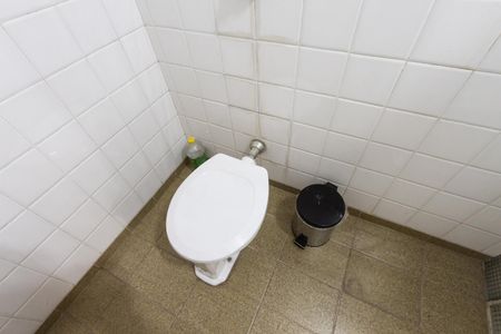 Casa à venda com 258m², 4 quartos e 6 vagasBanheiro 2