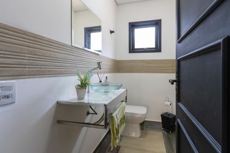 Casa à venda com 258m², 4 quartos e 6 vagasLavabo