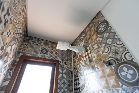 Casa à venda com 258m², 4 quartos e 6 vagasBanheiro da Suíte 1