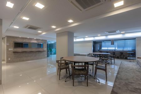 Apartamento à venda com 180m², 4 quartos e 4 vagasÁrea comum - Salão de festas