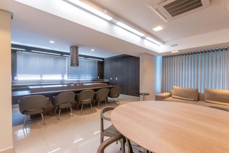 Apartamento à venda com 180m², 4 quartos e 4 vagasÁrea comum - Salão de festas