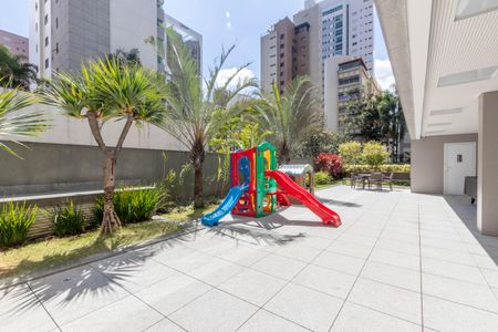 Apartamento à venda com 180m², 4 quartos e 4 vagasÁrea comum - Playground