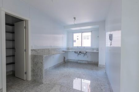 Apartamento à venda com 180m², 4 quartos e 4 vagasCozinha