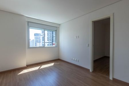 Apartamento à venda com 180m², 4 quartos e 4 vagasSuíte 1