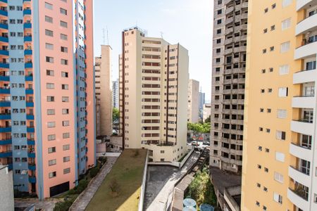 Varanda de kitnet/studio para alugar com 1 quarto, 26m² em Liberdade, São Paulo