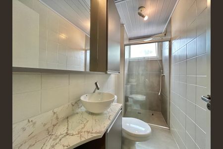 Banheiro de apartamento à venda com 1 quarto, 60m² em Centro, São Leopoldo